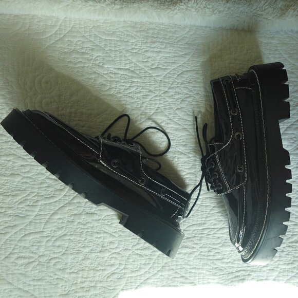 Zara Contrast Stitch Vegan Patent Boat Shoes - Picture 9 of 9